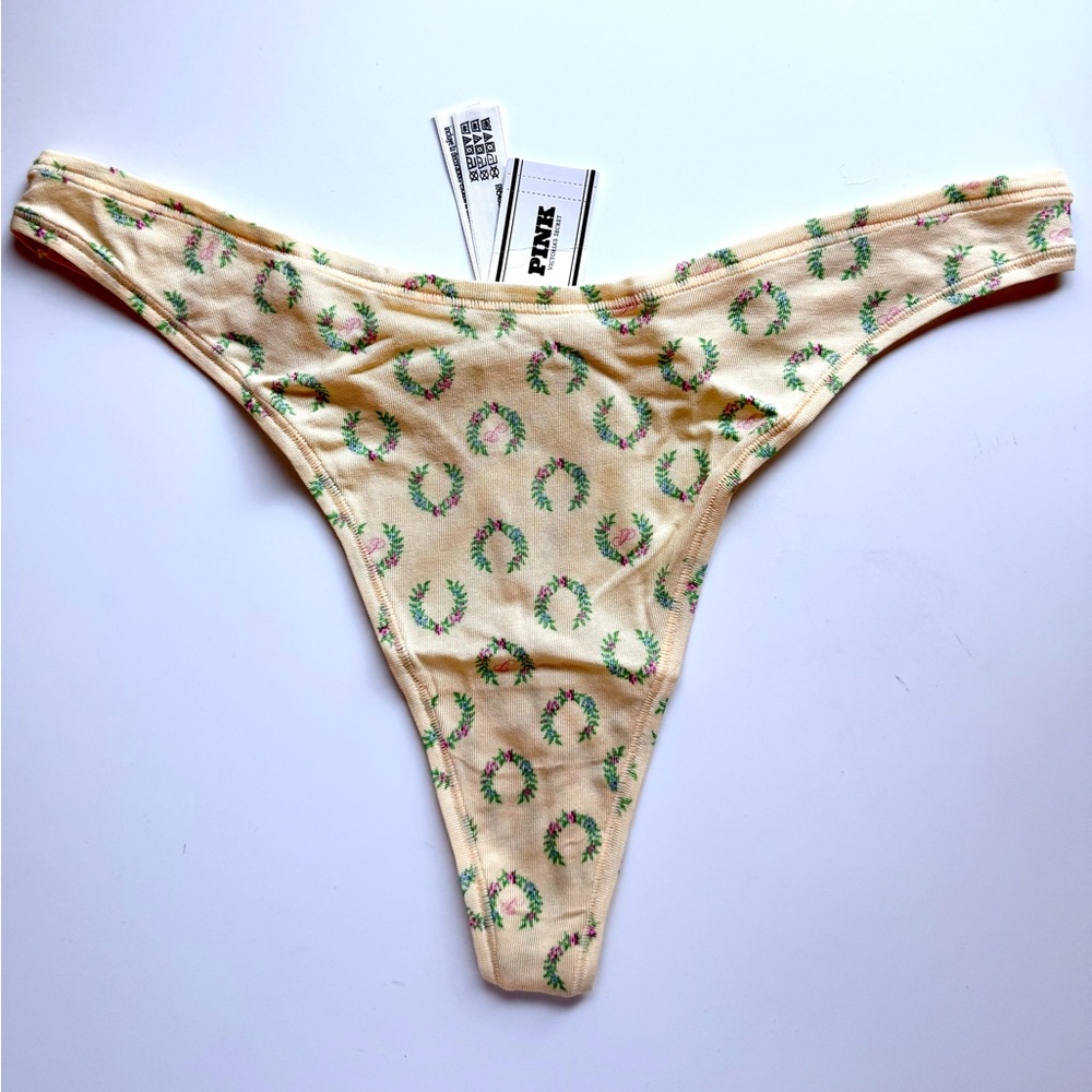 🎄💛 NWT: PINK Victoria's Secret Floral Print Thong - Green X-MAS wreaths